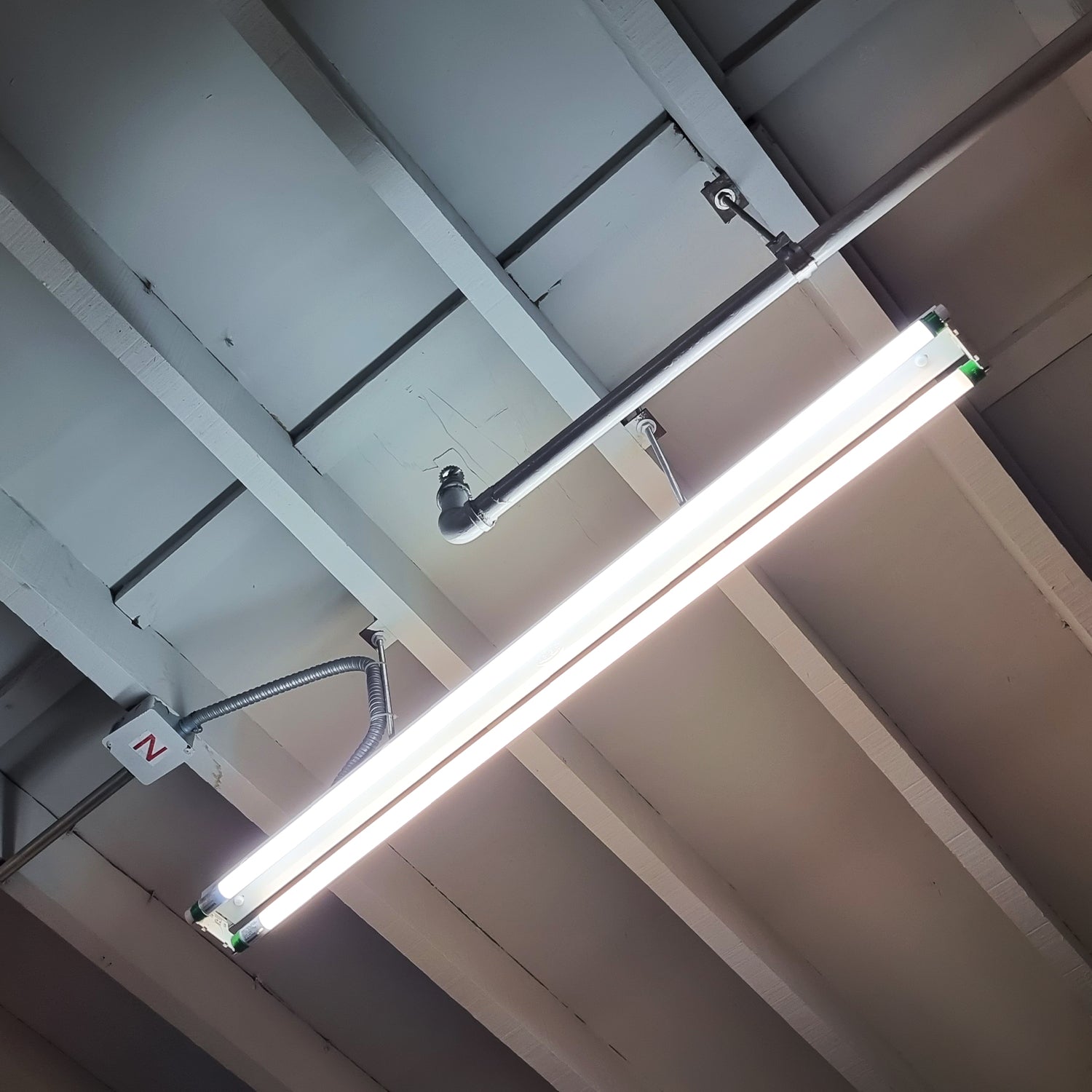 Illustrative example of 4ft led strip light from Google Search