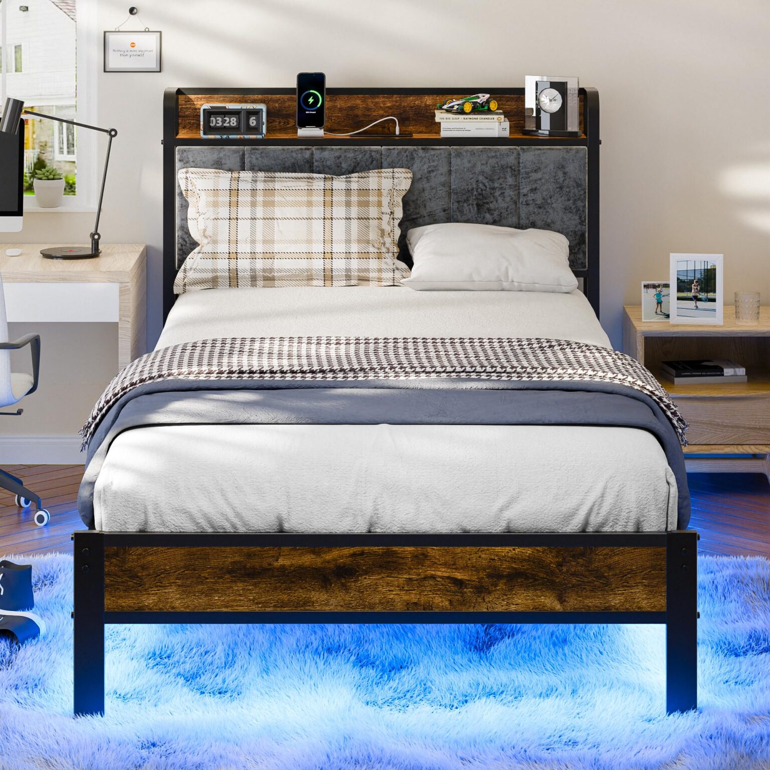 Illustrative example of cama con luz led from Google Search