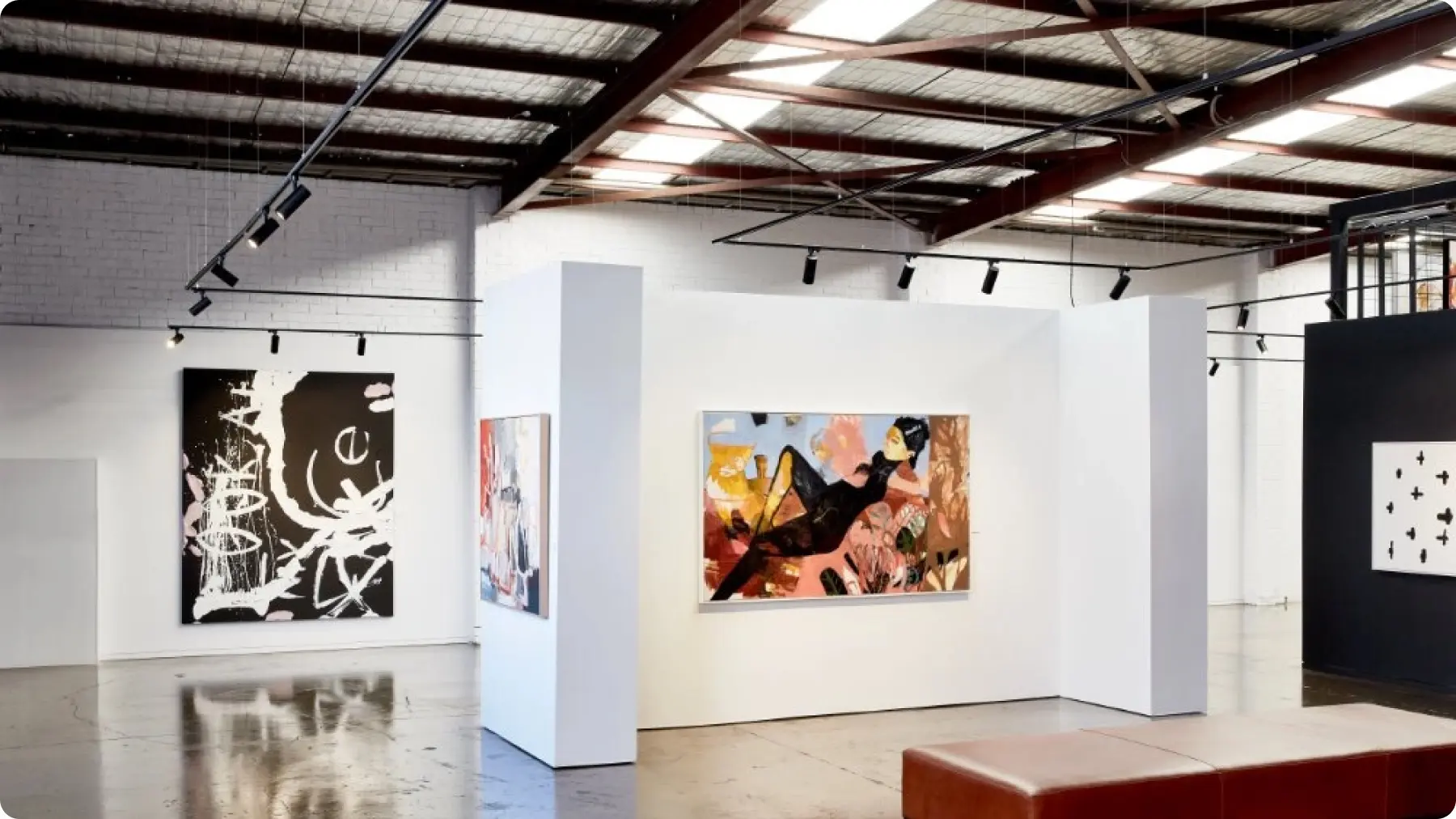 art gallery track lighting project