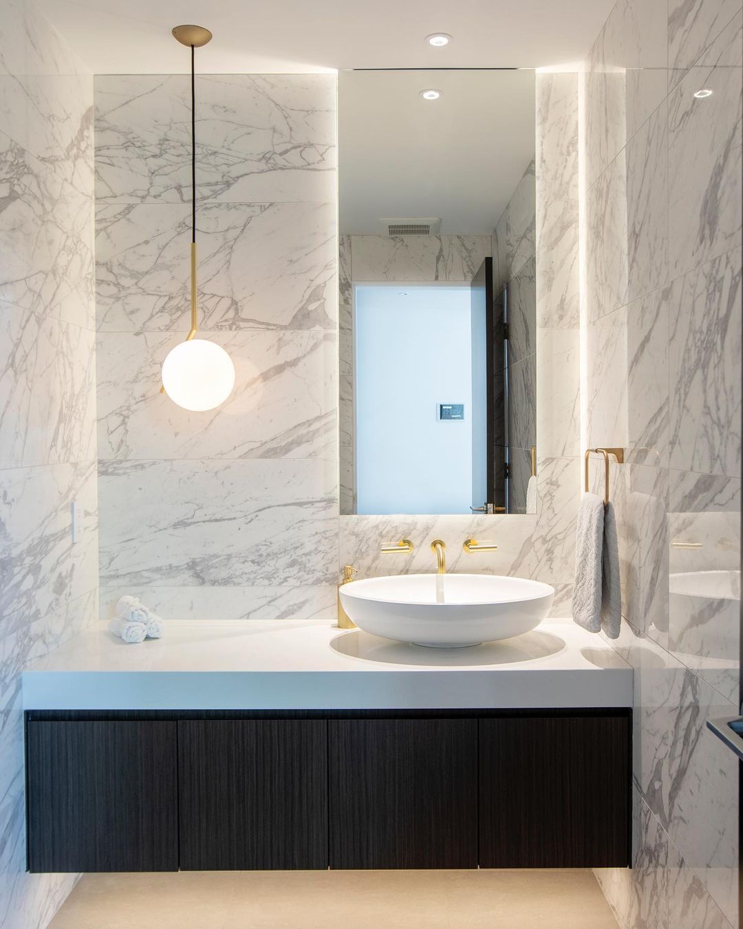 bathroom lighting ideas for small bathrooms