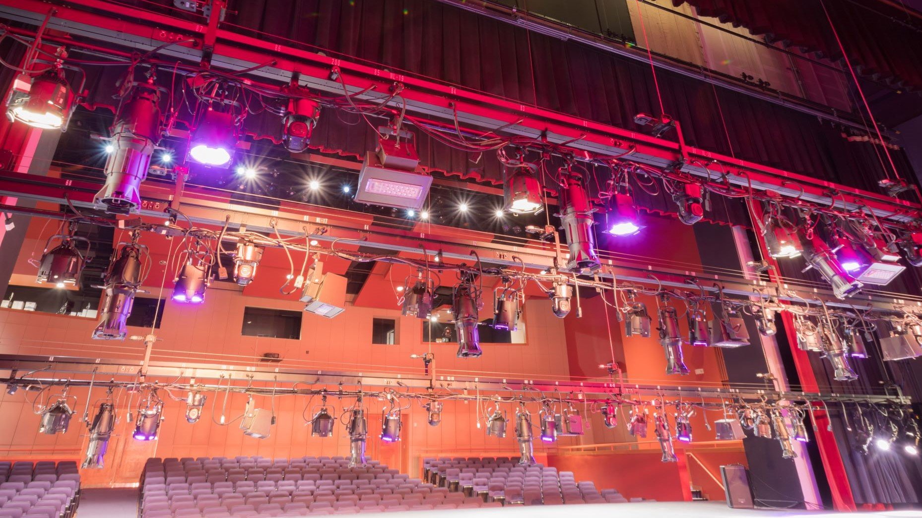types of stage lighting
