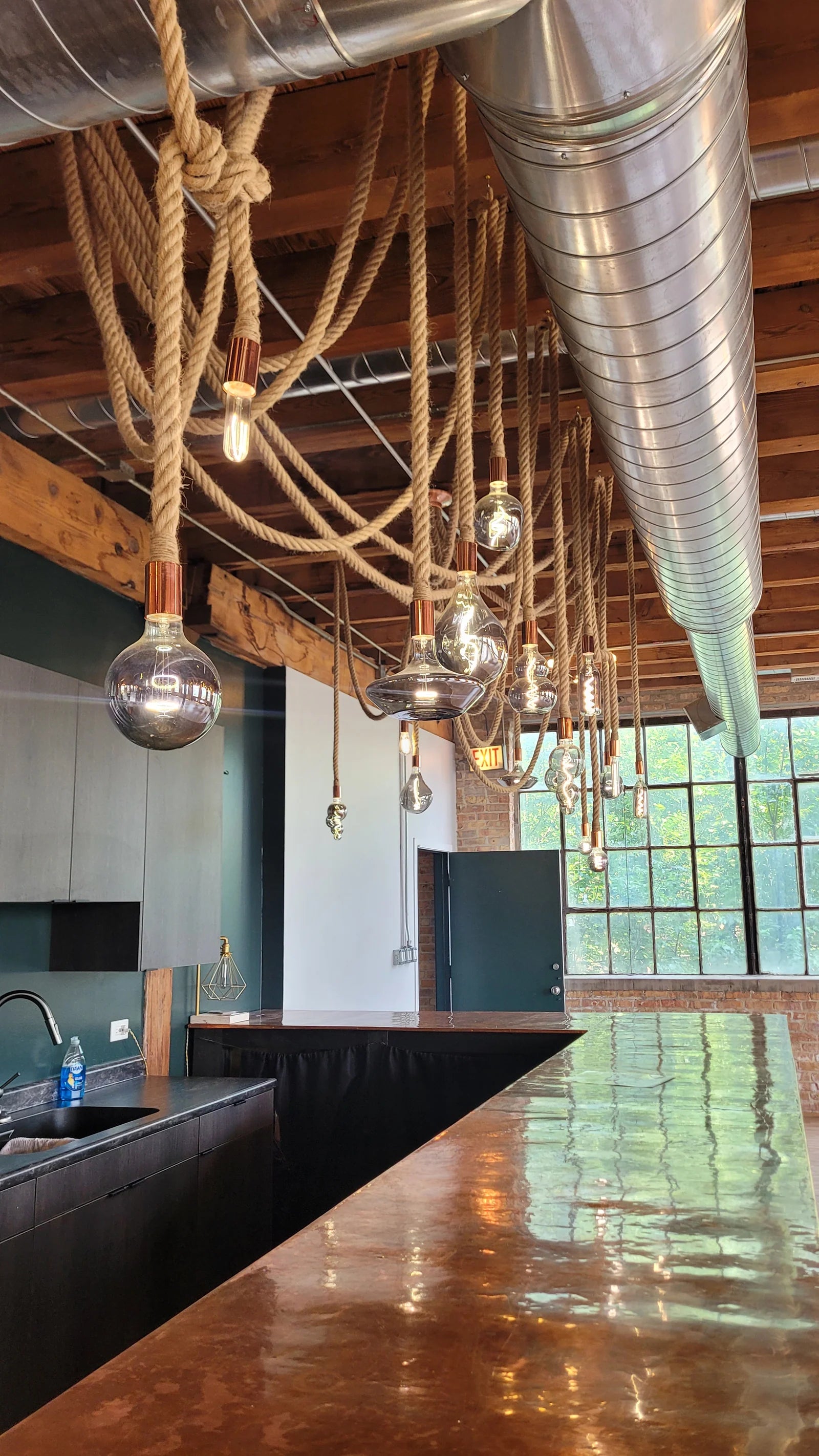 pendant restaurant lighting